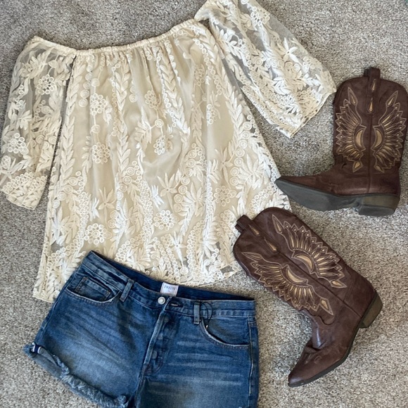 Accepting offers- Audrey off-the-shoulder top - Picture 1 of 6